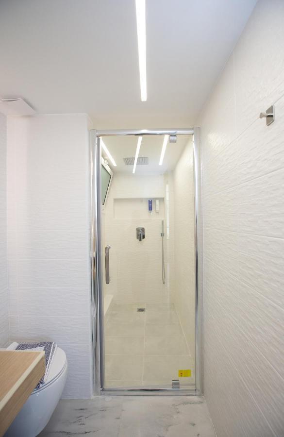 Melma Properties - Aria-Piraeus Central Penthouse Ngoại thất bức ảnh